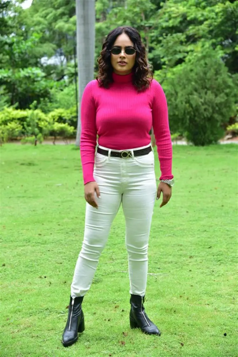 Nandita Swetha In Pink Top White Pant